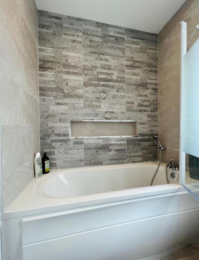 Gems In Ratoath Villa ภายนอก รูปภาพ